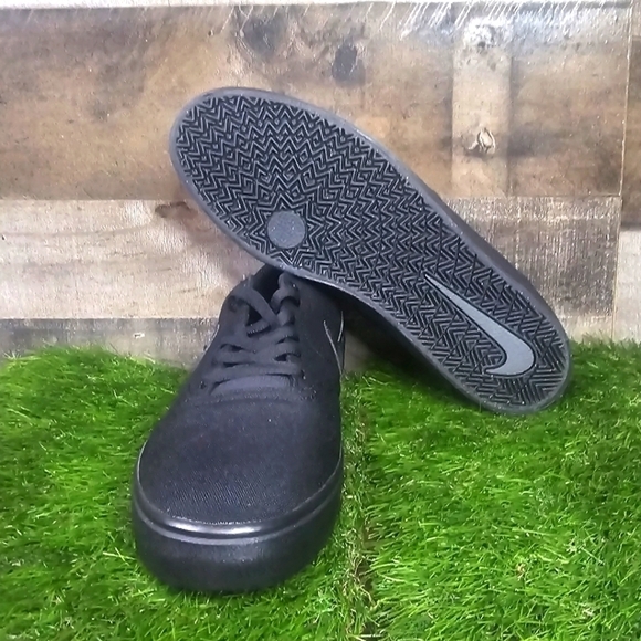 New Nike SB Check Solarsoft Canvas Skateboarding Shoes 921463-001 - Picture 8 of 12